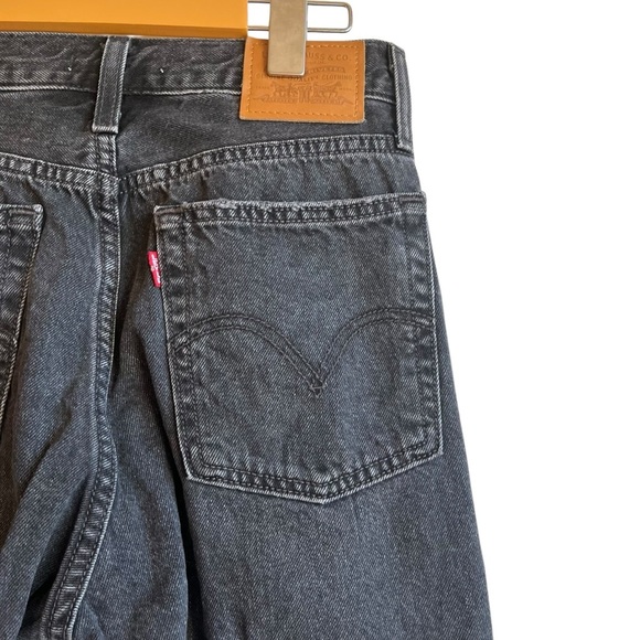 Levi's Premiums Washed Black Denim Wedgie Straight Jeans size 26 Distressed Hole - Picture 12 of 16